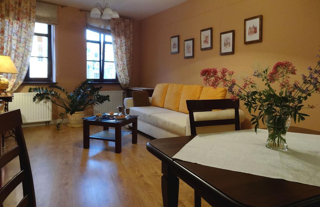 Apartamenty Centrum Villa Perla Еленя-Гура Номер фото