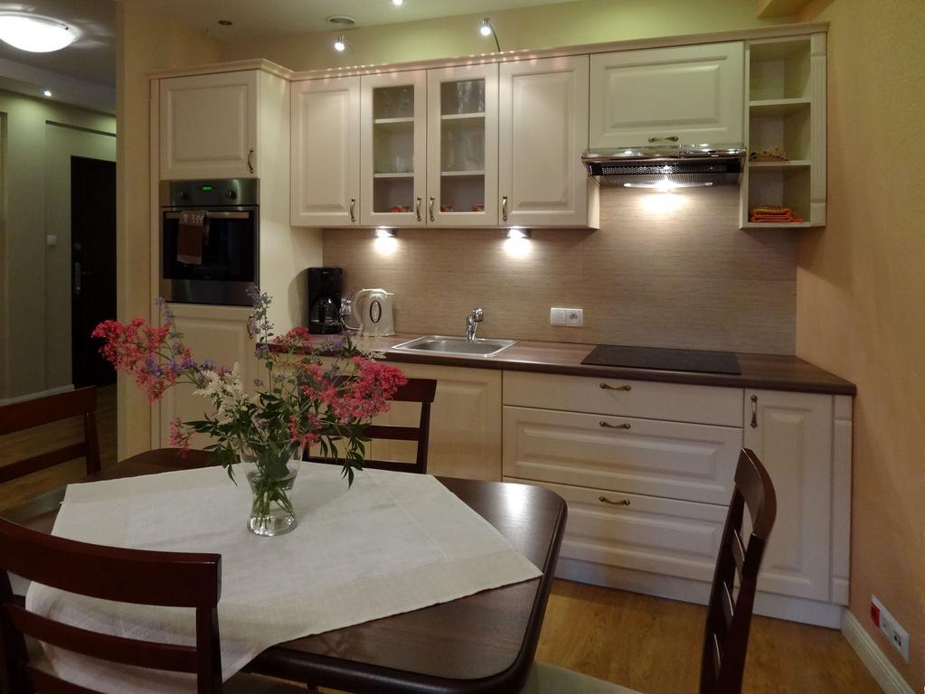 Apartamenty Centrum Villa Perla Еленя-Гура Номер фото