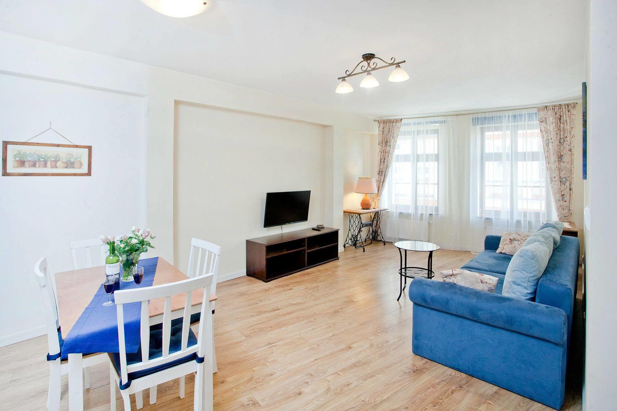 Apartamenty Centrum Villa Perla Еленя-Гура Экстерьер фото