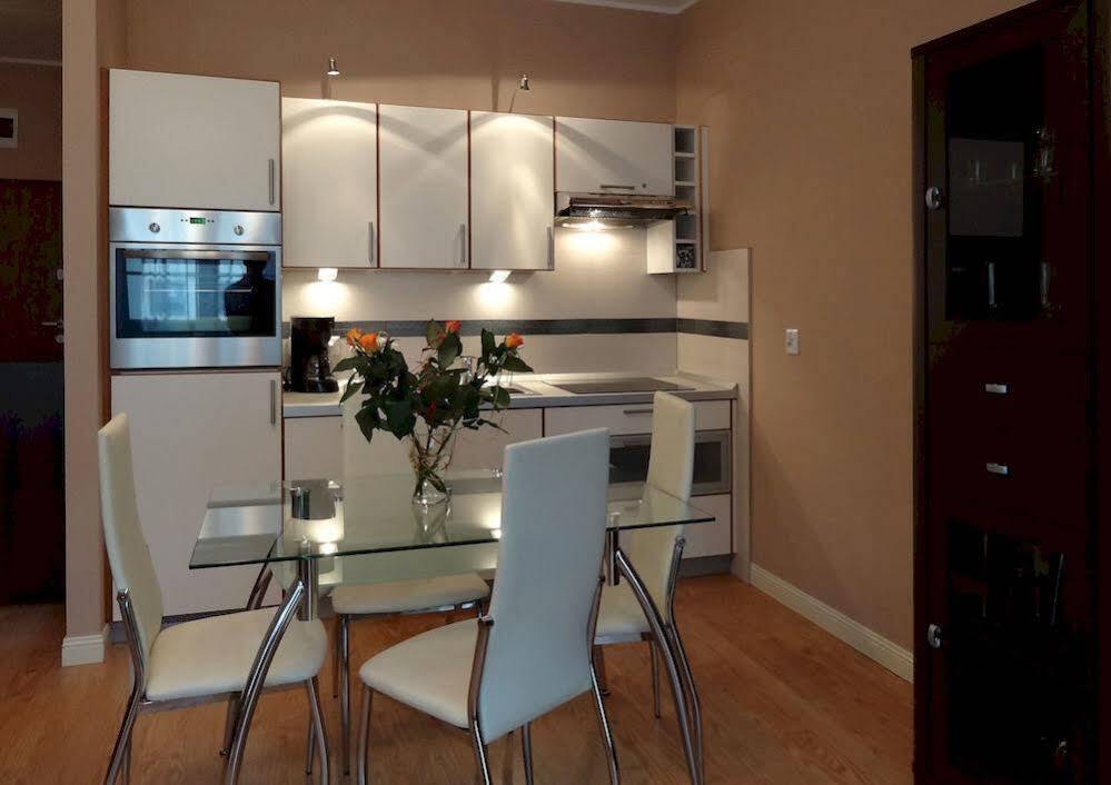 Apartamenty Centrum Villa Perla Еленя-Гура Экстерьер фото