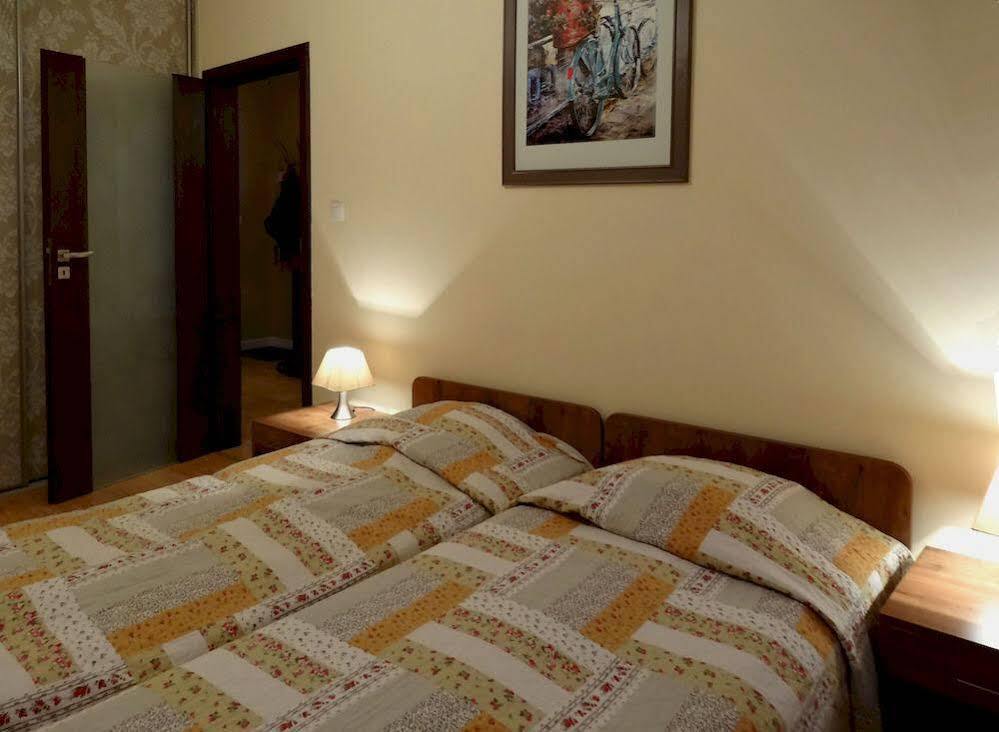 Apartamenty Centrum Villa Perla Еленя-Гура Экстерьер фото